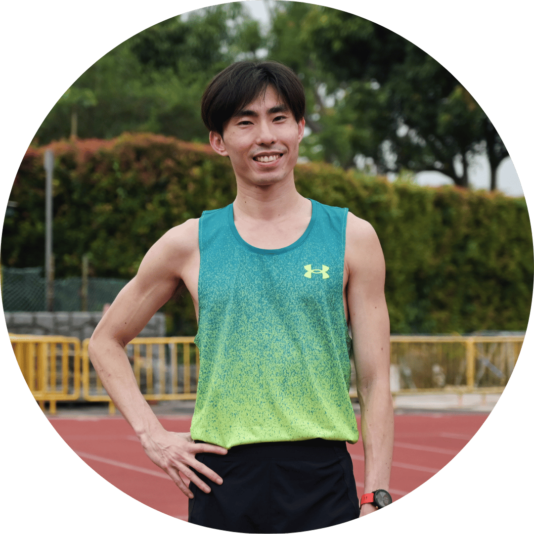 Flash photography, Hair, Smile, Neck, Sleeve, Vest, Waist, Happy, Jersey, Sportswear