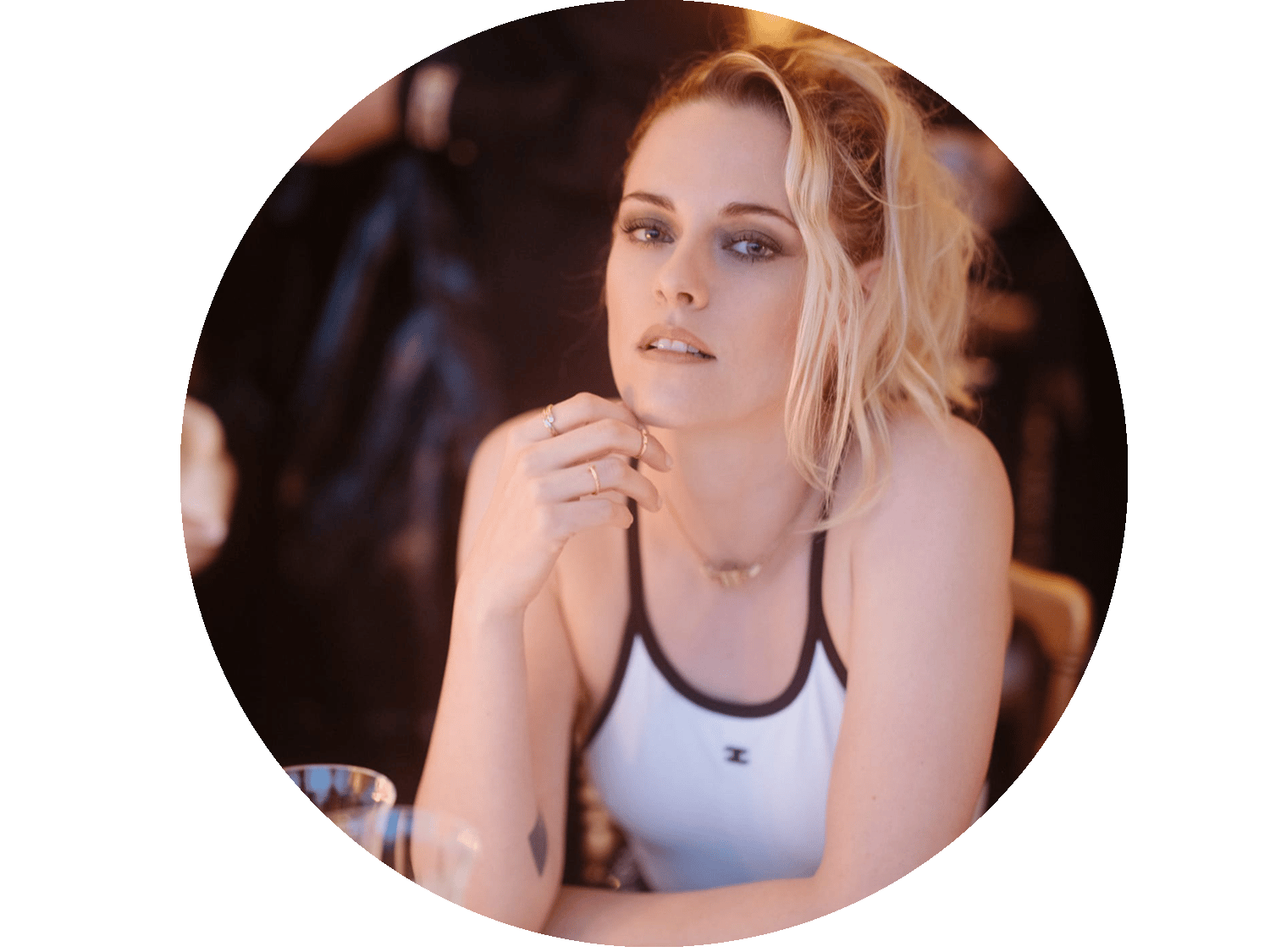 Flash photography, Cheek, Eyebrow, Eyelash, Sleeve, Gesture, Happy